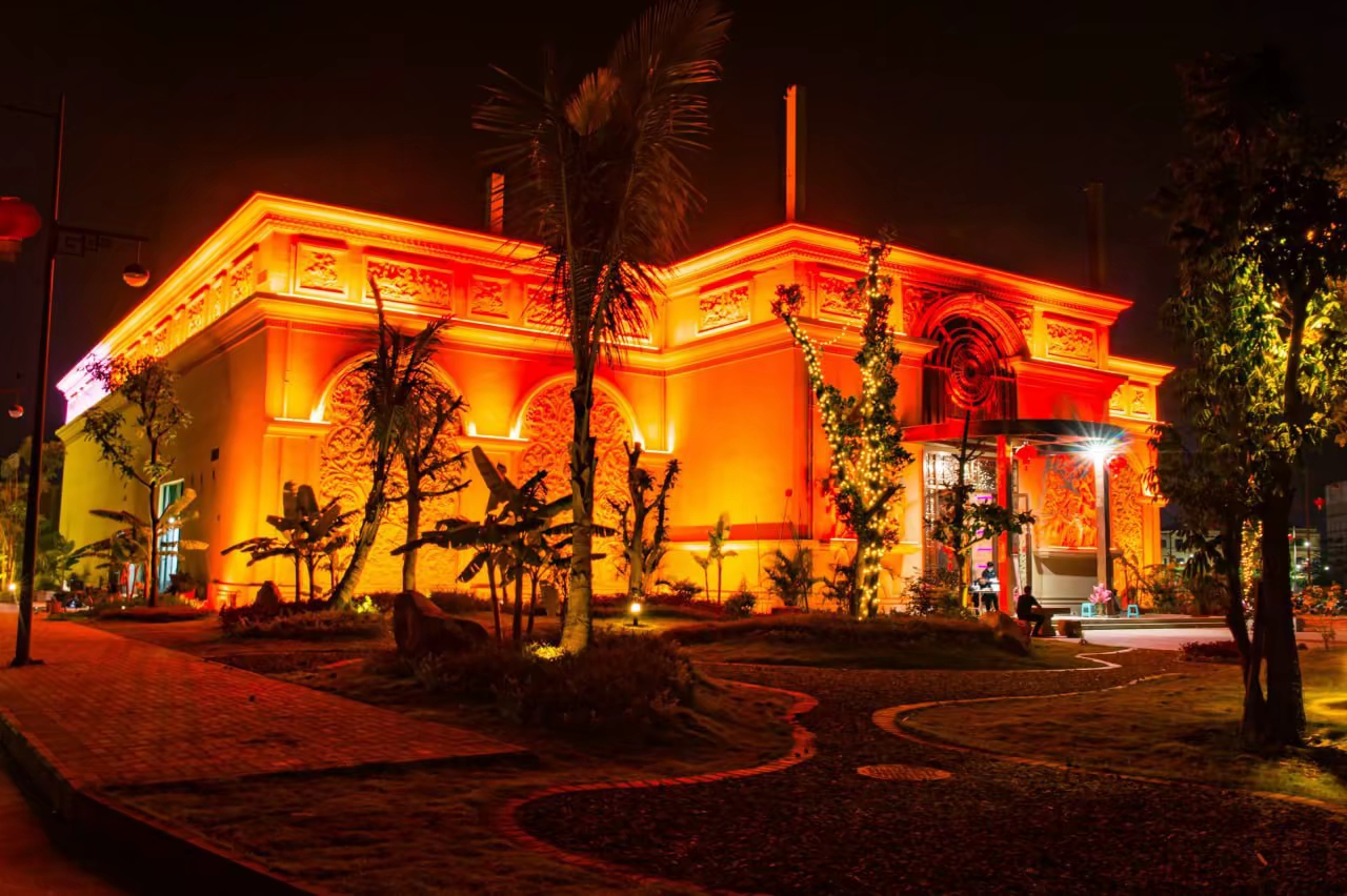 腾龙娱乐公司荣获五星评级